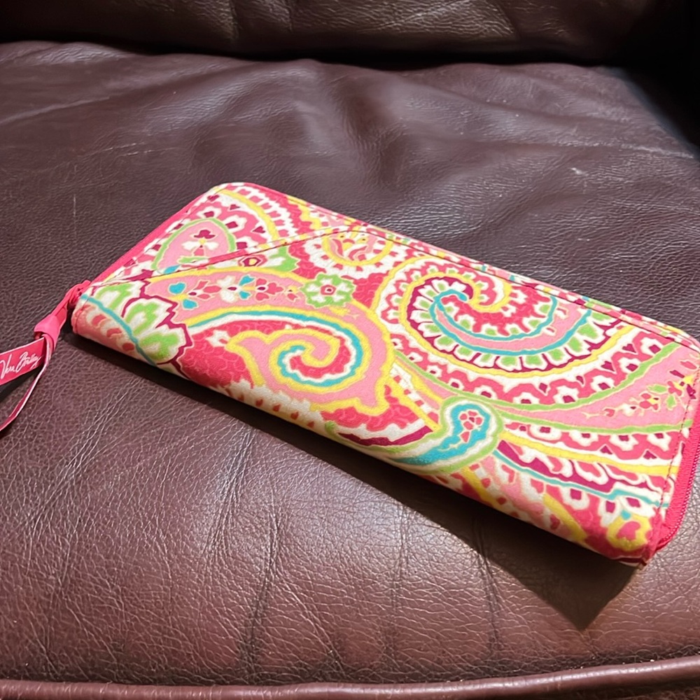 Vera Bradley Passport Case 10 x 5.25